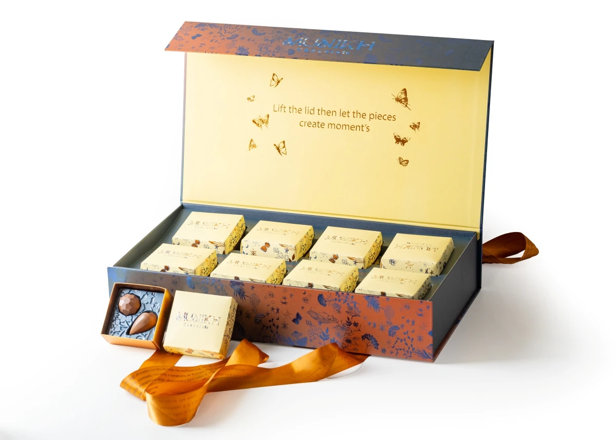 Munikh Aurora Gift Eid Box