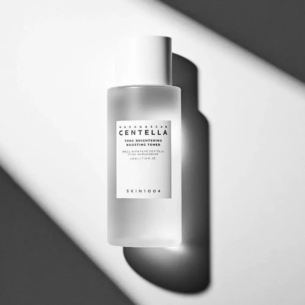 Skin1004 Madagascar Centella Tone Brightening Boosting Toner 210 ml - view 7
