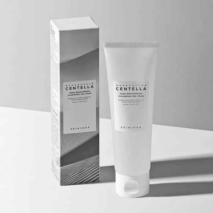Skin1004 Madagascar Centella Tone Brightening Cleansing Gel Foam 125 ml - view 6
