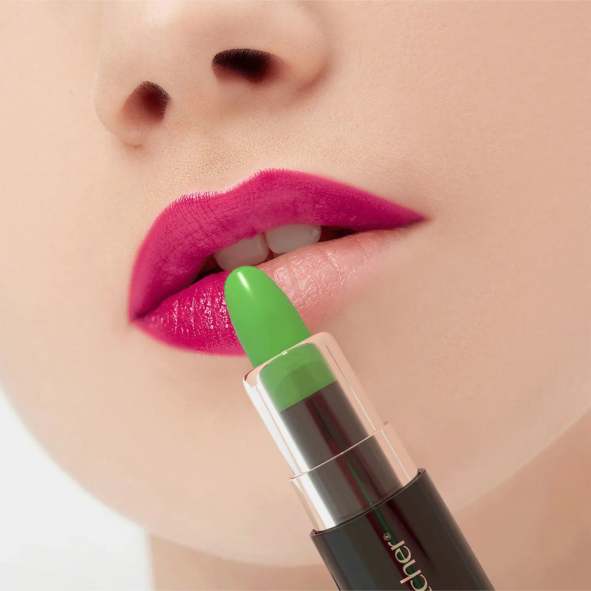 Mood Matcher Magic Shiny Lipstick Green - view 3