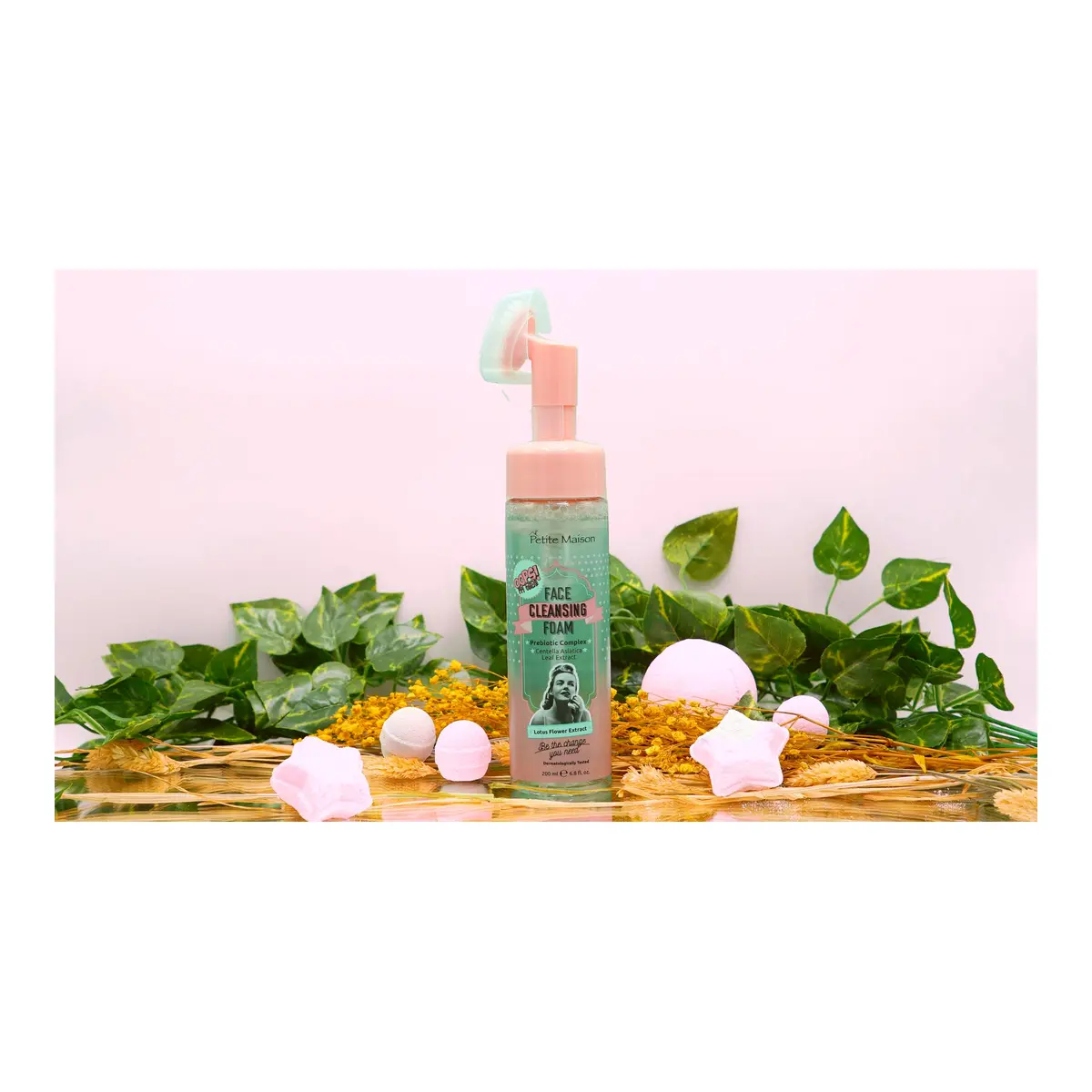 Petite Maison Face Cleansing Foam 200ml - view 4