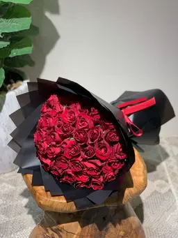 Big red rose bouquet B