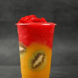 strawbeery and mango cocktail