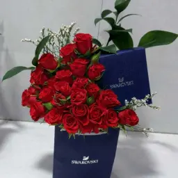 تنسيق ورد بيبي جوري مع سلسال Swarovski