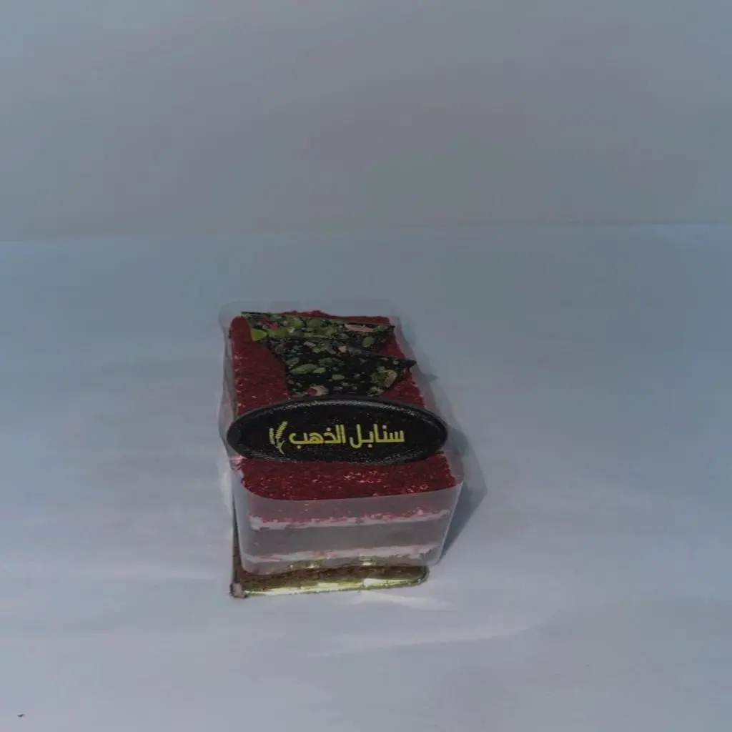 قطعة كيك الريد فيلفت