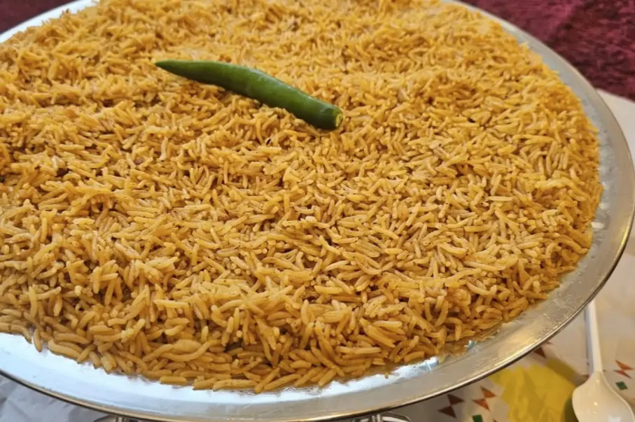 نفر أرز مضغوط سادة