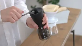 طاحونة قهوة هاريو ميني ميل بلس