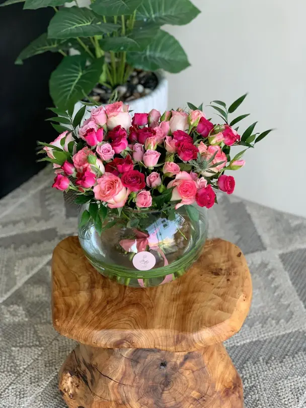 Baby rose vase A