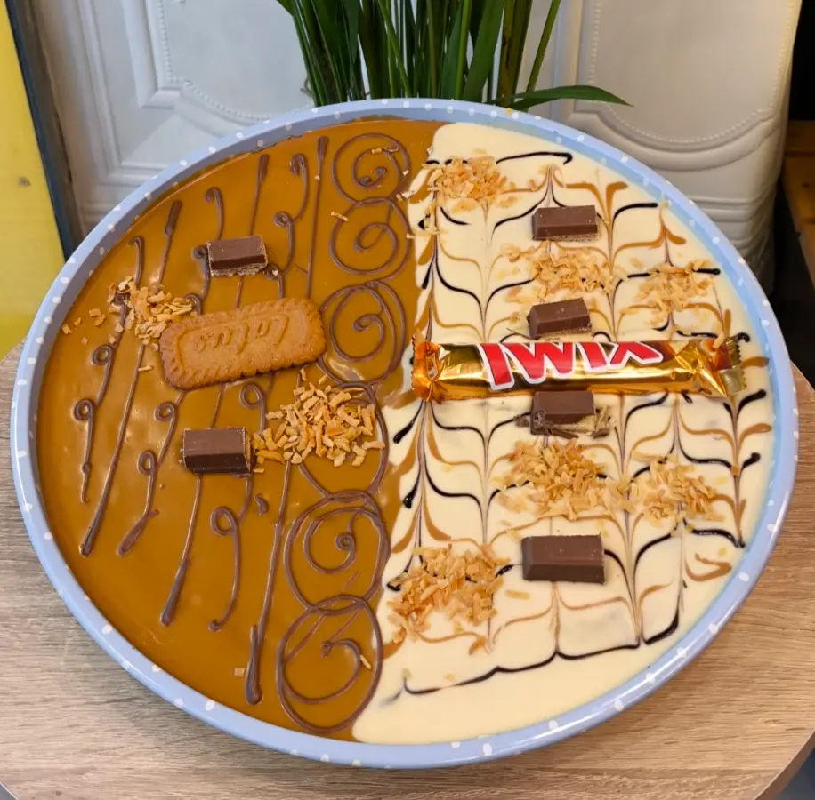 Twix Lotus Basbousa Tray