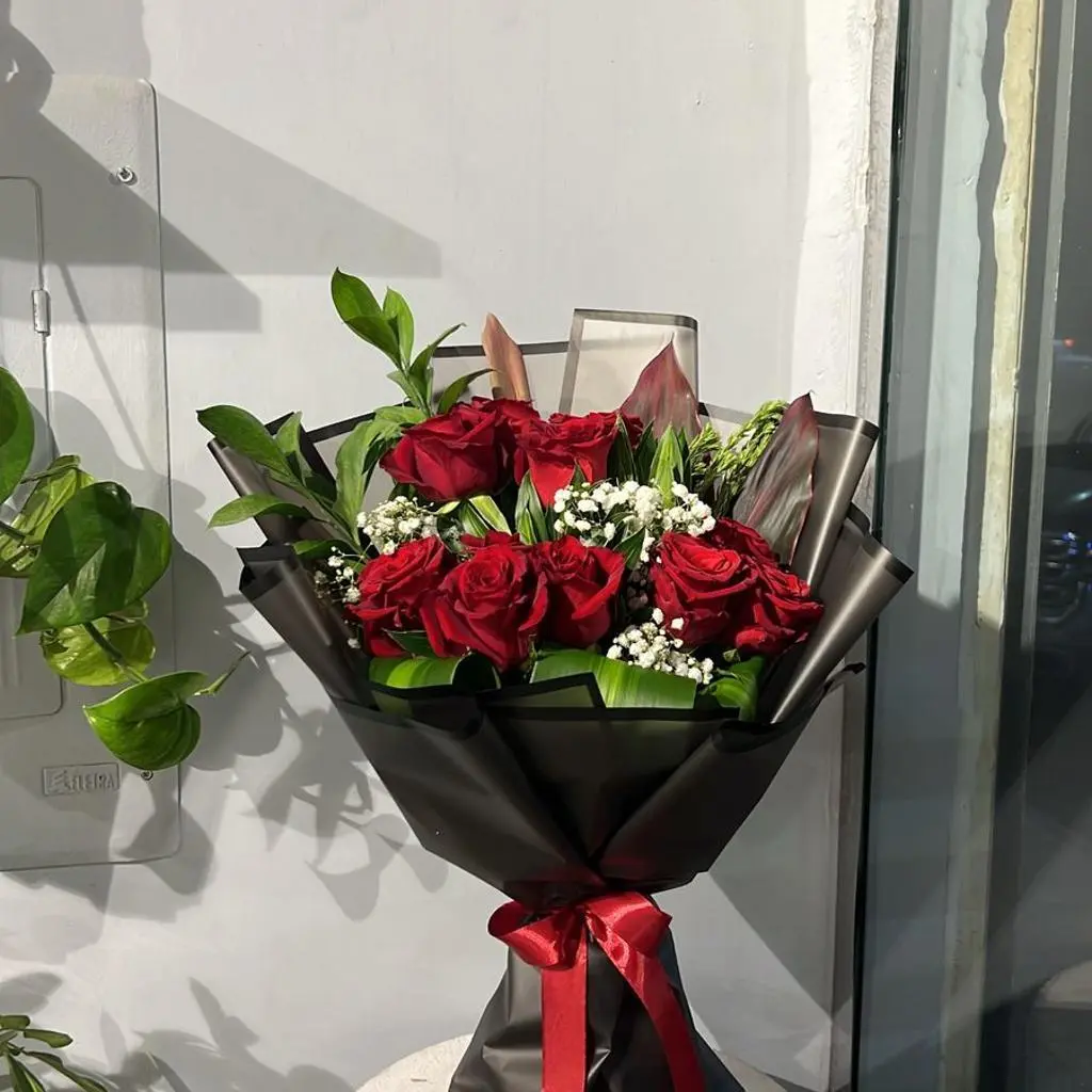 Medium Rose Bouquet 1