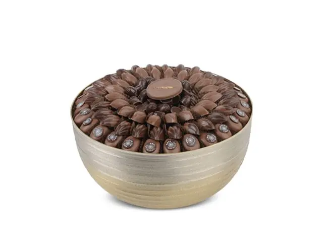 Open chocolate vase 8