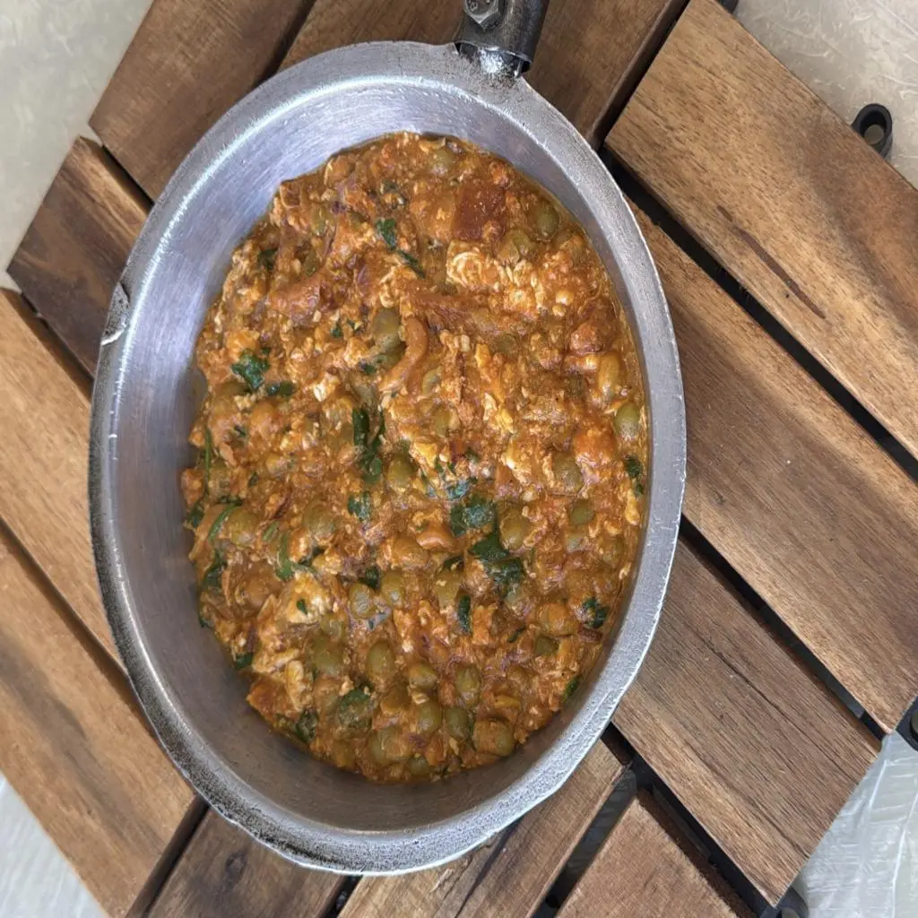 Eggs with Peas