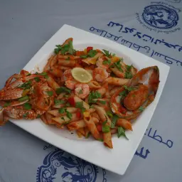مكرونة صوص أحمر