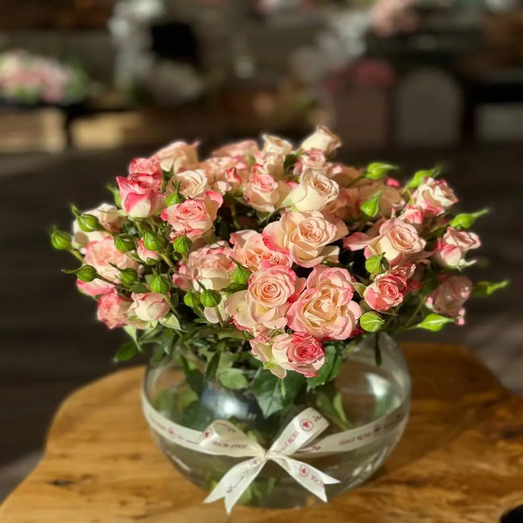 Circular Reflex Flower Vase