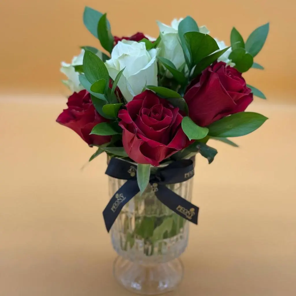Luxurious Rose Vase