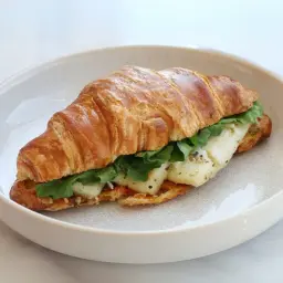 Halloumi Croissant
