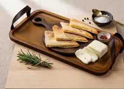 فطيرة جبنة حلومي