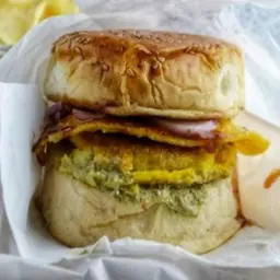 Bun Kebab with Egg