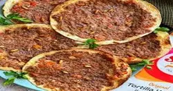 فطيرة لحم بلدي