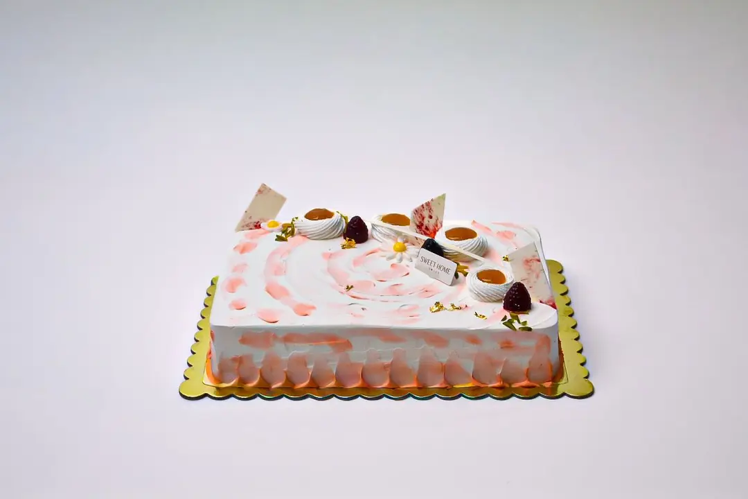 Mango Cake 20*30