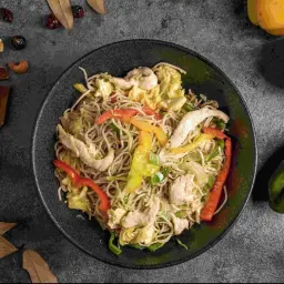 Hakka Chicken Noodles