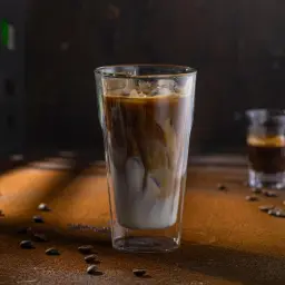 لاتيه بارد