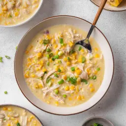 شوربة دجاج بالذرة