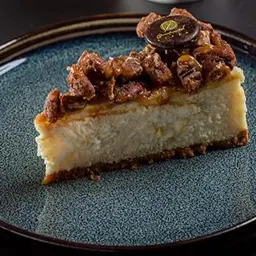 Caramel Pecan Cheesecake