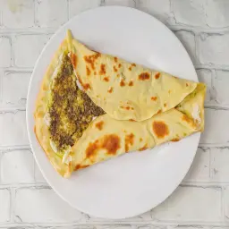 ساندويتش زعتر وجبن عكاوي