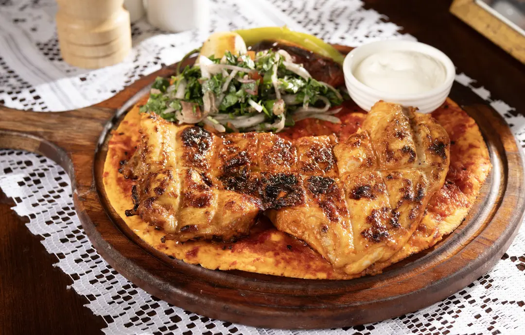 نصف دجاجه مشويه