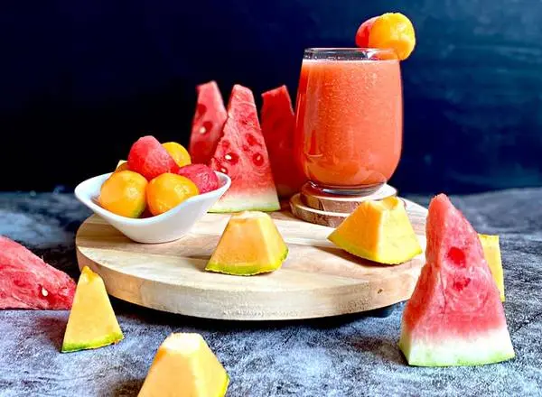 Cantaloupe and watermelon juice