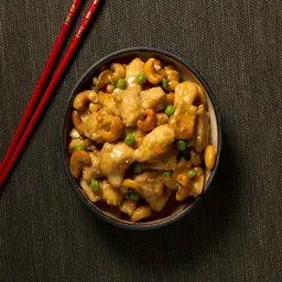 Chicken W/ Cashew & Green Peas