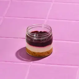 تشيز كيك بالتوت البري
