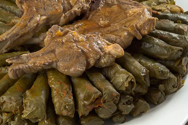 طاجن ورق عنب بالريش