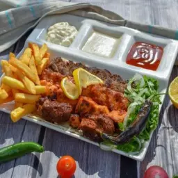 طبق مشاوي مشكل