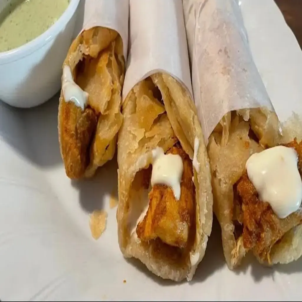 Chicken Malai Mayo Garlic Roll