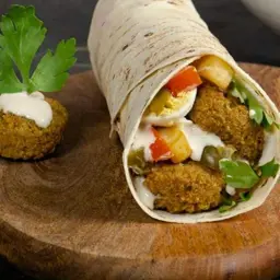 فلافل باللبنة