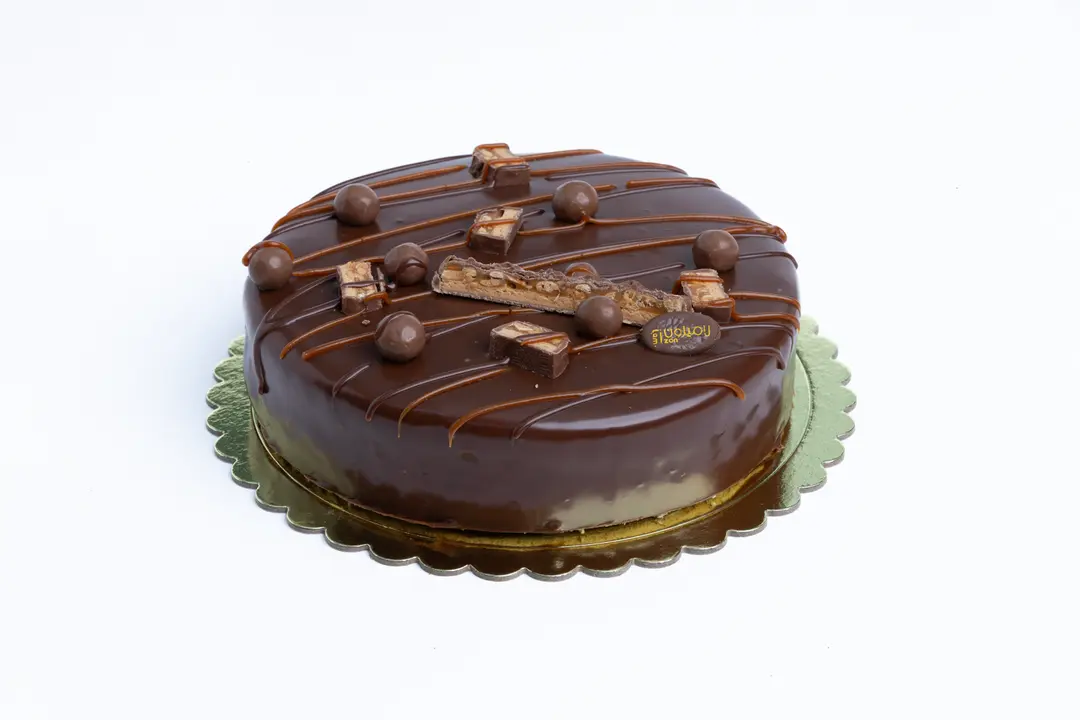 Mini Snickers Cake