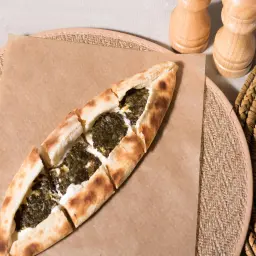 فطيرة سبانخ وبيض