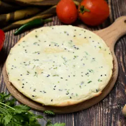 Round Akkawi Pie
