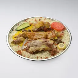مثلوثة مندي لحم