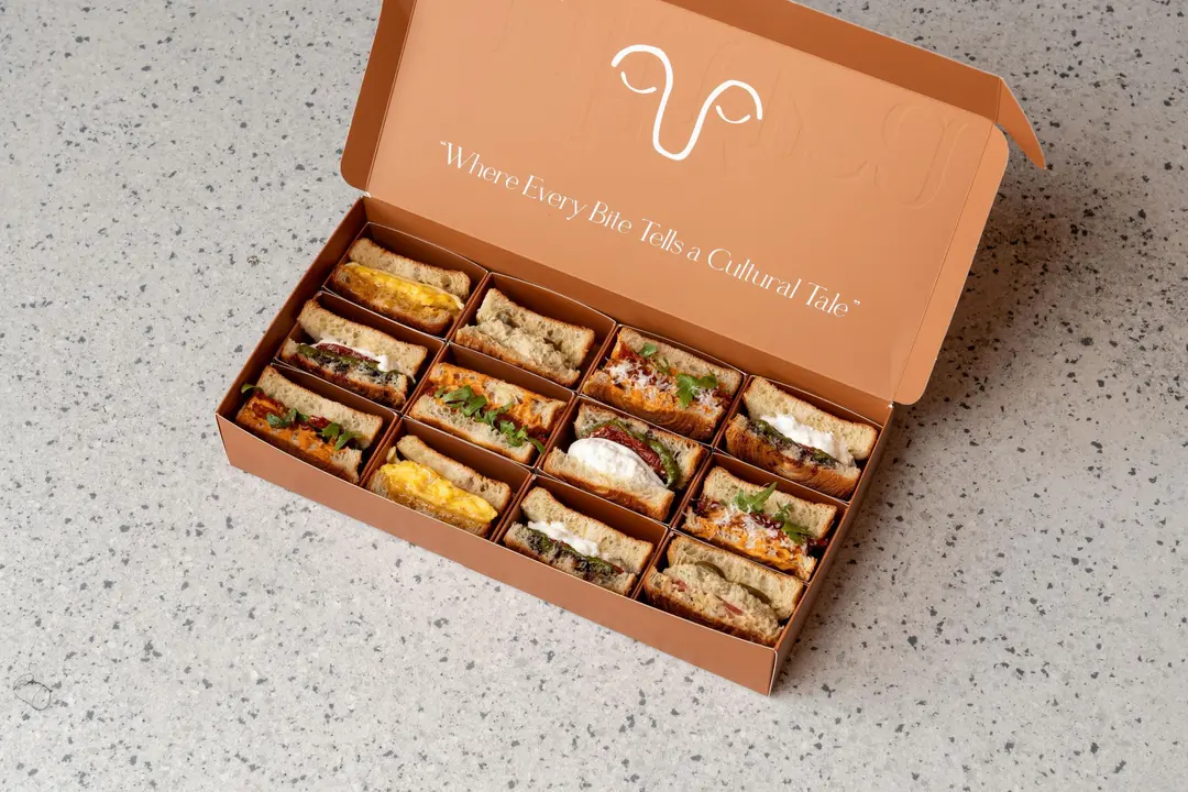 Mix Gathering Box Sandwiches