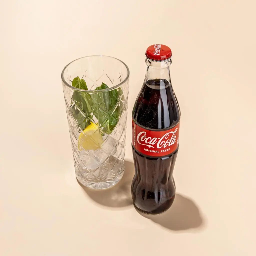 Cola