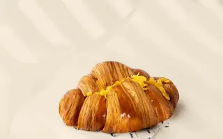 Cheddar croissant