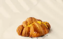 Cheddar croissant