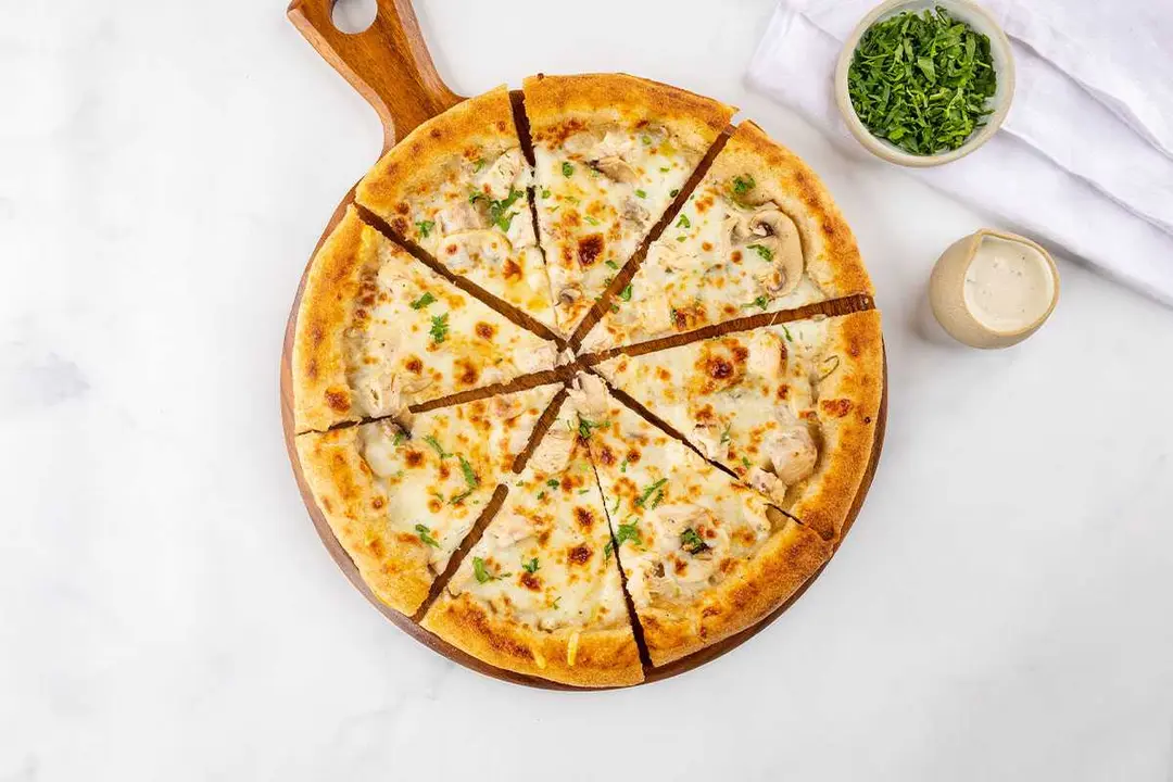 Chicken Alfredo Pizza Large