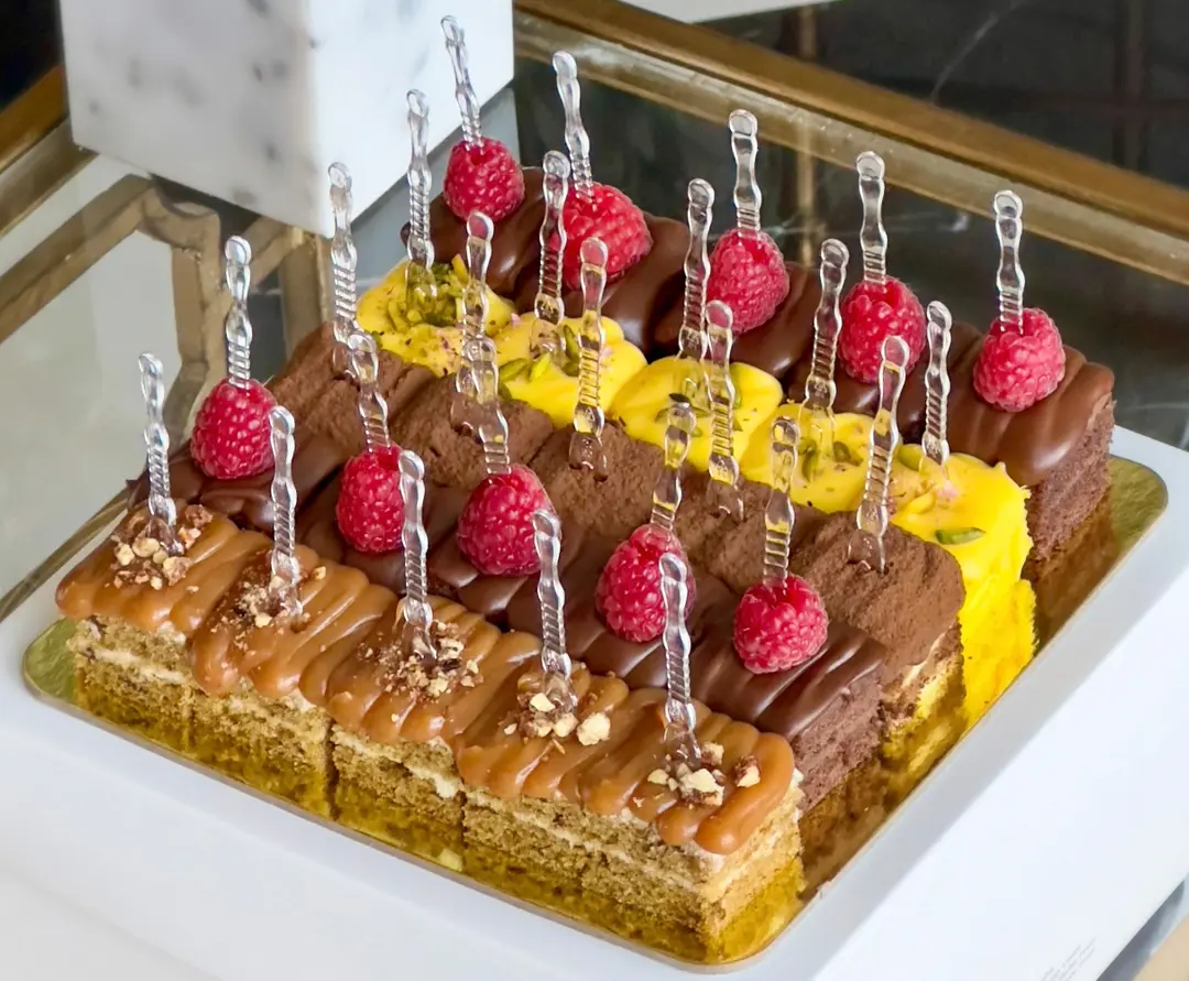 Mixed Bites Cake 4 Types - Small