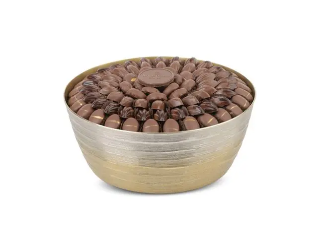 Open chocolate vase 6