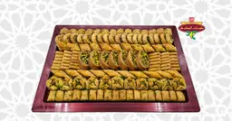صحن بقلاوة وسط