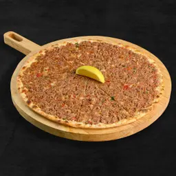 لحمة بعجين حار (أرمني)